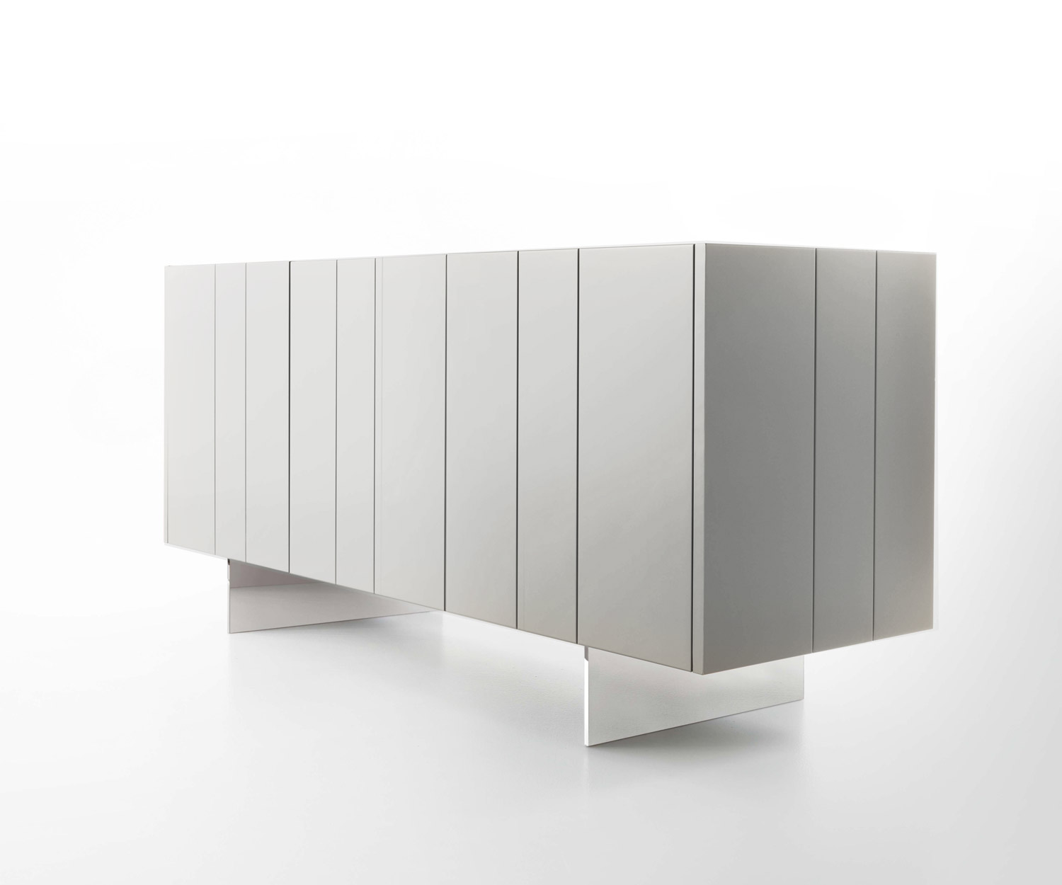 Modernes Novamobili Sideboard Stripe 3 mit drei Türen